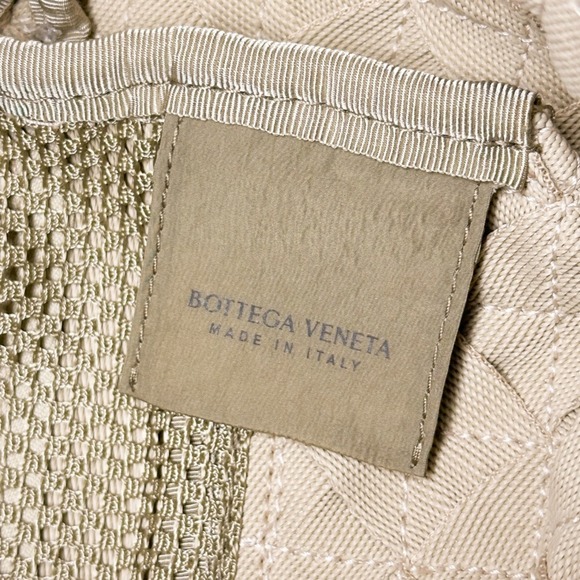 BOTTEGA VENETA Cream Canvas Intrecciato Shoulder Bag - Picture 9 of 10